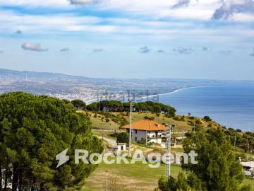 Appartamento in vendita di 240 m² in Via Canalicchio, 9