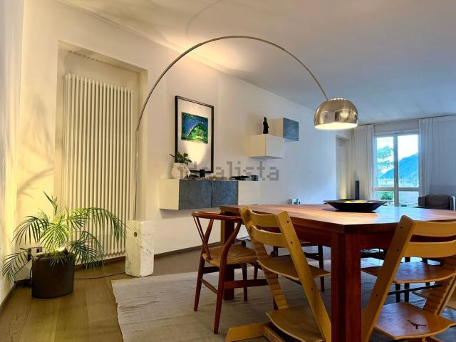 Appartamento in vendita di 240 m² in Via Carlo Tassara