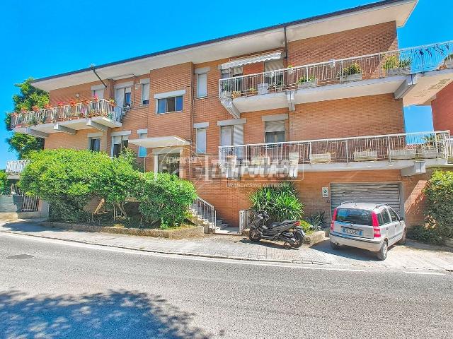 Appartamento in vendita di 240 m² in Via Circonvallazione