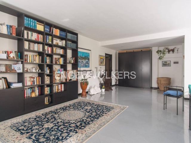 Appartamento in vendita di 240 m² in Via Avezzano, 6