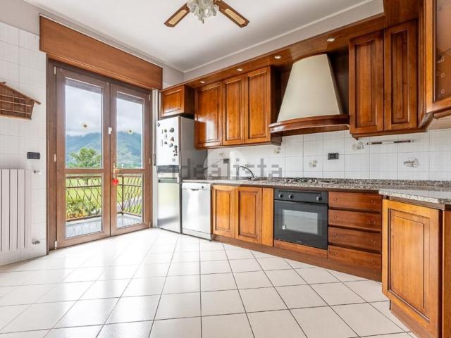 Appartamento in vendita di 240 m² in Via Balangero, 33