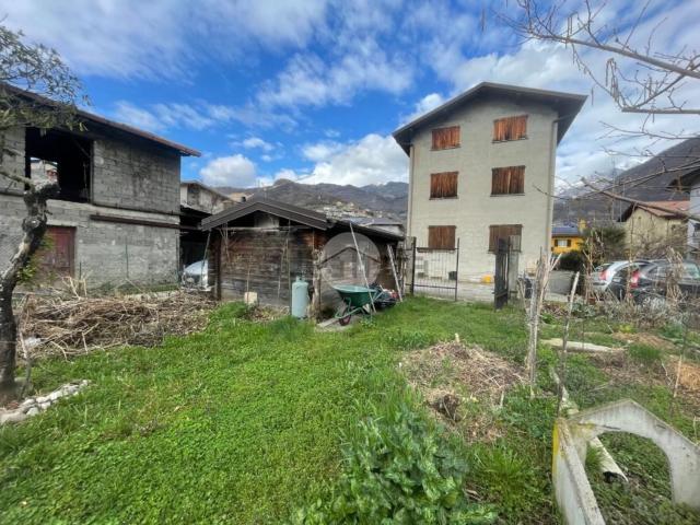 Appartamento in vendita di 240 m² in Via Broli, 15