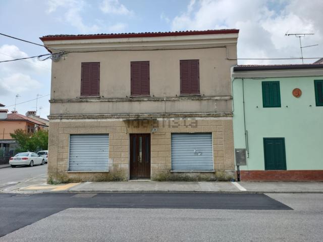Appartamento in vendita di 240 m² in Via G. Garibaldi, 29
