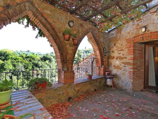 Appartamento in vendita di 240 m² in Via Gramsci