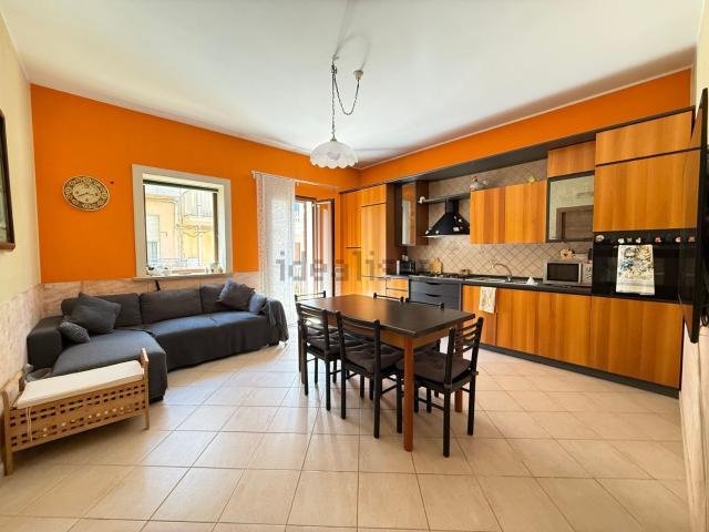 Appartamento in vendita di 240 m² in Via degli Oleandri