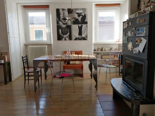 Appartamento in vendita di 240 m² in Via Morselli