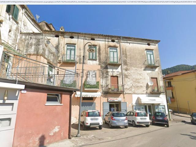 Appartamento in vendita di 240 m² in Via Mattei Giudice, 6