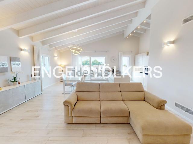 Appartamento in vendita di 240 m² in Via Madonna, 4