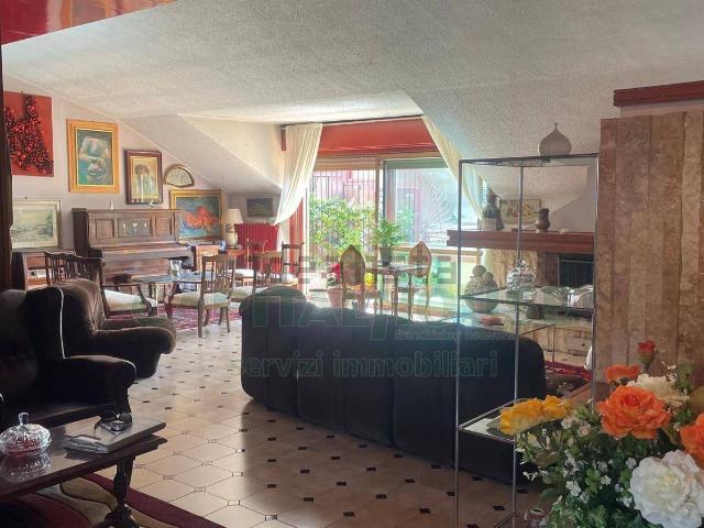 Appartamento in vendita di 240 m² in Via Nazionale, 25
