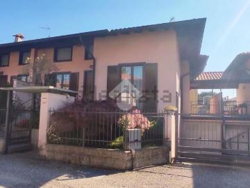 Appartamento in vendita di 240 m² in Via San Pellico, 36