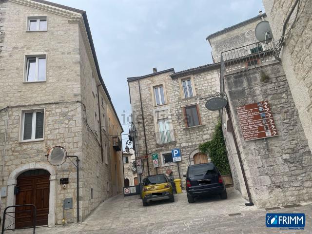 Appartamento in vendita di 240 m² in Via Santa Caterina