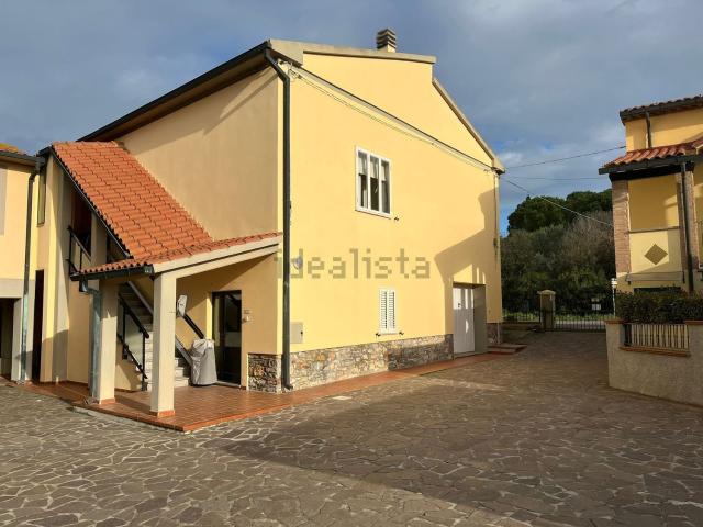 Appartamento in vendita di 240 m² in Via Suveretana