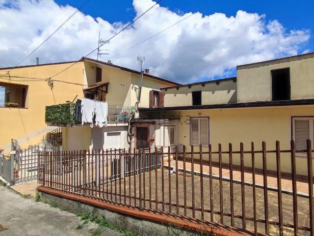Appartamento in vendita di 240 m² in Via Vigne