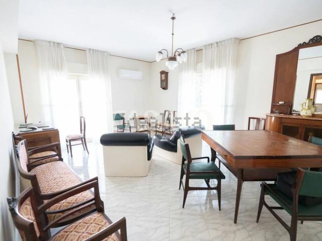 Appartamento in vendita di 240 m² in Vicolo Napoli, 2