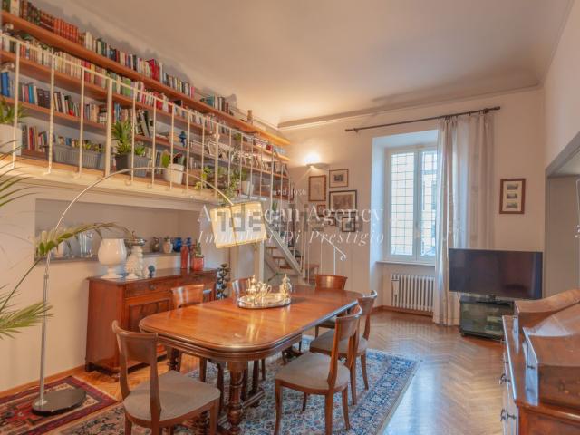 Appartamento in vendita di 240 m² in Borgo Ognissanti
