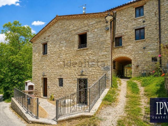 Appartamento in vendita di 240 m² in Località Cà Giovaccolo