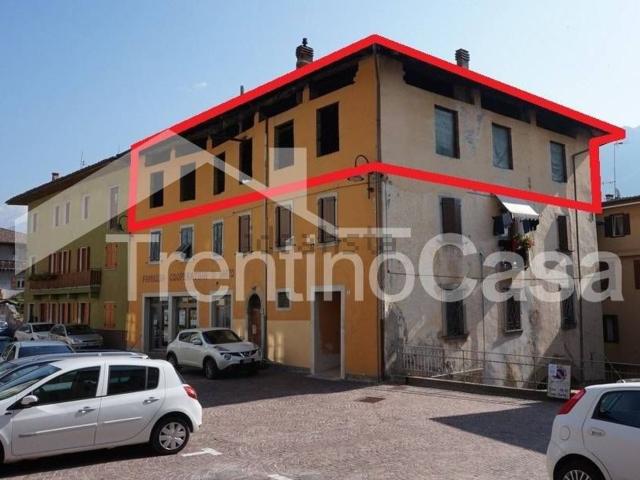 Appartamento in vendita di 240 m² in Piazza 16ᵒ Reggim. Artiglieria, 3