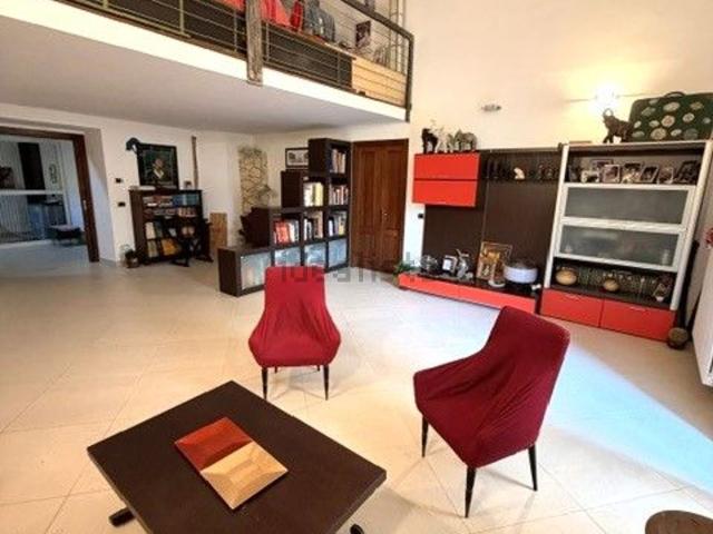 Appartamento in vendita di 241 m² in Via Carmine