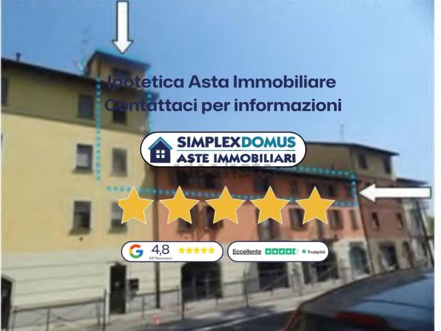 Appartamento in vendita di 241 m² in Via Dante Alighieri