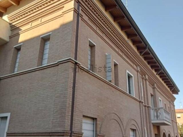 Appartamento in vendita di 241 m² in Via N. Sauro, 7