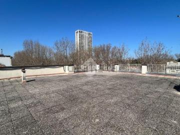 Appartamento in vendita di 241 m² in Piazzale Cesare Battisti, 10