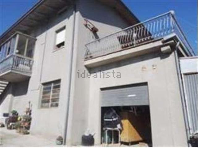 Appartamento in vendita di 242 m² in Via Giuseppe Garibaldi, 29