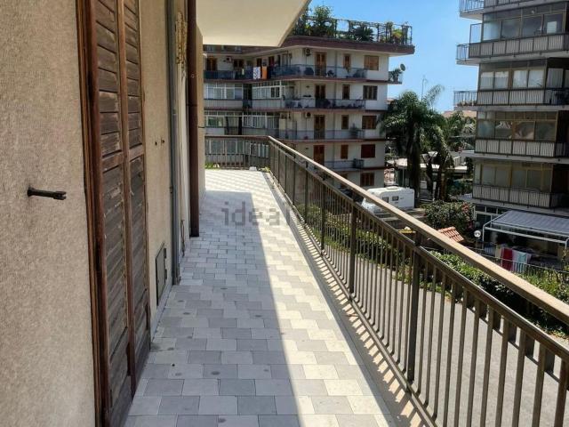 Appartamento in vendita di 242 m² in Via Giovanni Verga, 110