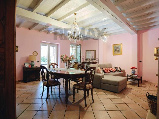 Appartamento in vendita di 242 m² in Via Fornaci dei Gorghi, 8