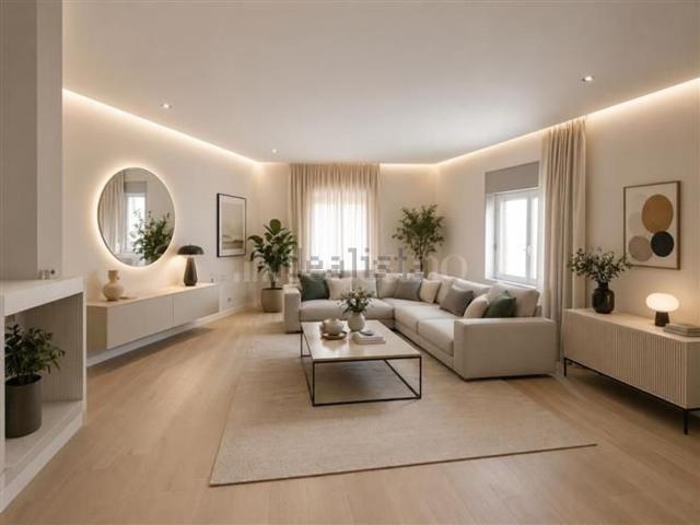 Appartamento in vendita di 242 m² in Via Pachino