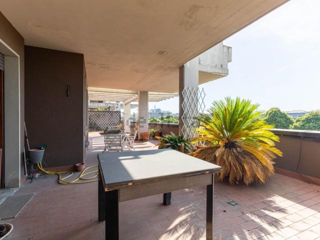 Appartamento in vendita di 242 m² in Viale della Repubblica