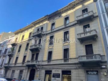 Appartamento in vendita di 243 m² in Via Abate Giacinto Gimma
