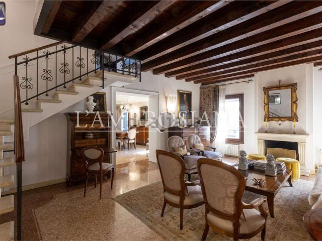 Appartamento in vendita di 244 m²