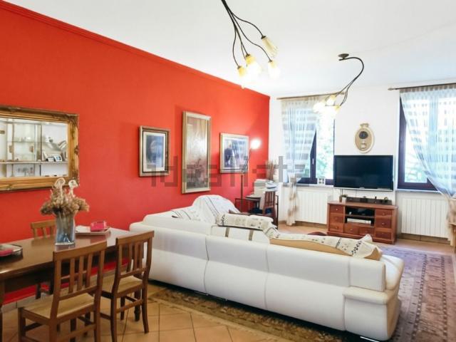 Appartamento in vendita di 244 m² in Via Cascina Folla, 1