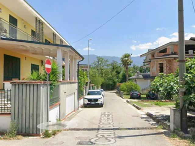 Appartamento in vendita di 2459 m² in Via Campocecere