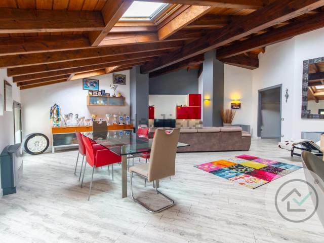 Appartamento in vendita di 245 m² in Via Dazio Vecchio, 4