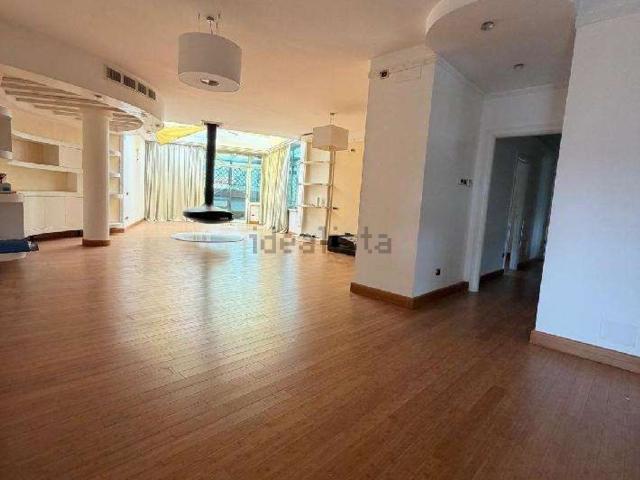 Appartamento in vendita di 245 m² in Via dei Longobardi