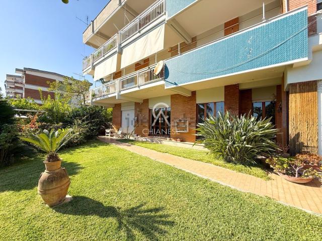 Appartamento in vendita di 245 m² in Viale degli Aranci, 5