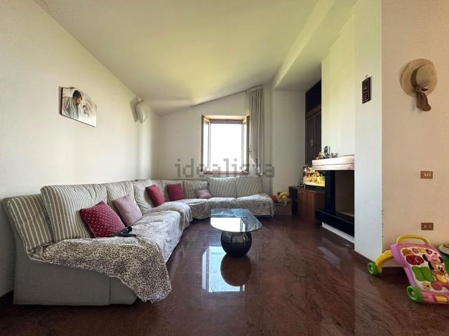 Appartamento in vendita di 245 m² in Contrada Morrone, 12