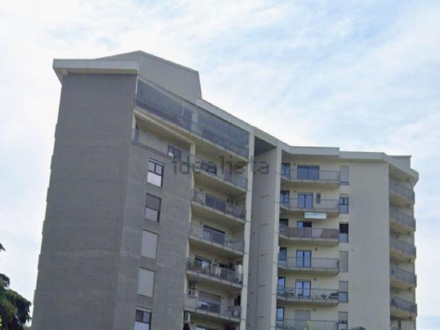 Appartamento in vendita di 246 m² in Via Crati, 48