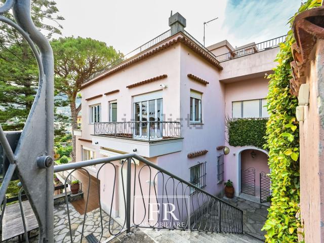 Appartamento in vendita di 246 m² in Viale la Torre, 19