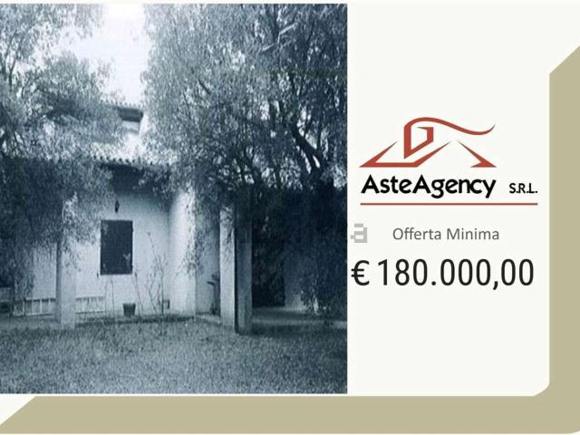 Appartamento in vendita di 246 m² in Contrada Valdice, 62