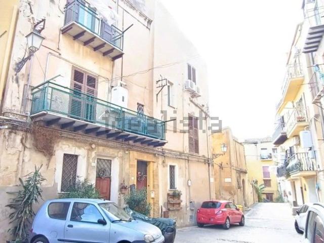 Appartamento in vendita di 247 m² in Via Lo Presti, 6