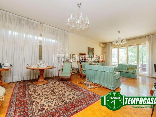 Appartamento in vendita di 247 m² in Via Santa Franca, 63