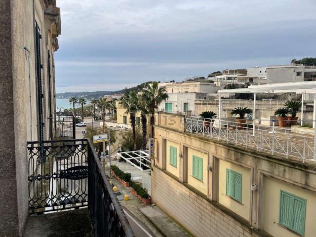 Appartamento in vendita di 247 m² in Via Vittorio Veneto