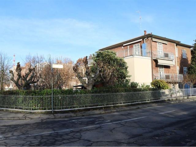 Appartamento in vendita di 247 m² in Via XXV Aprile
