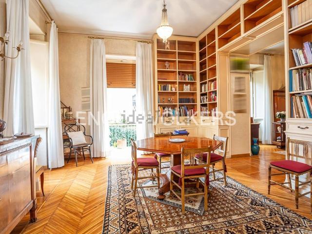 Appartamento in vendita di 248 m² in Via Bruxelles