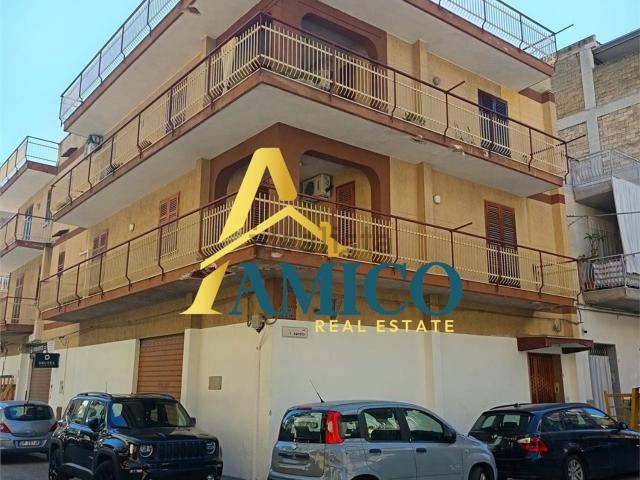 Appartamento in vendita di 248 m² in Via Raffaello Sanzio, 1