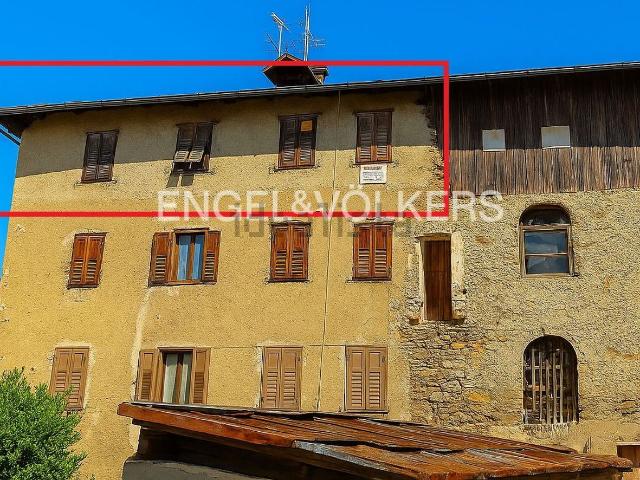 Appartamento in vendita di 249 m² in Via Cesare Battisti, 16