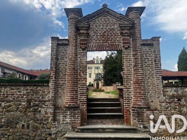 Appartamento in vendita di 249 m² in Via Giosuè Carducci, 1