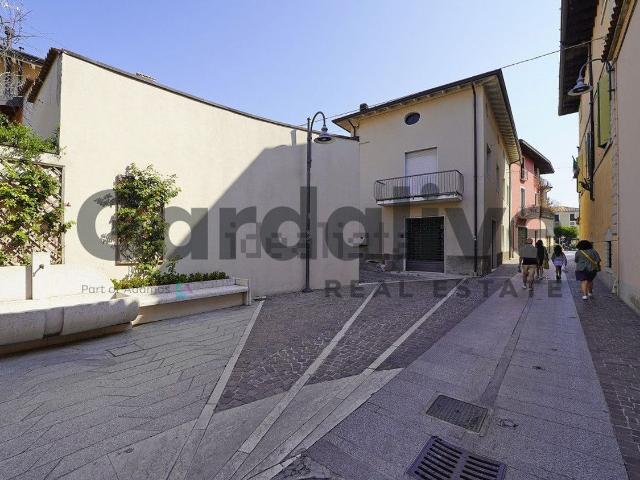 Appartamento in vendita di 249 m² in Via Dante Alighieri